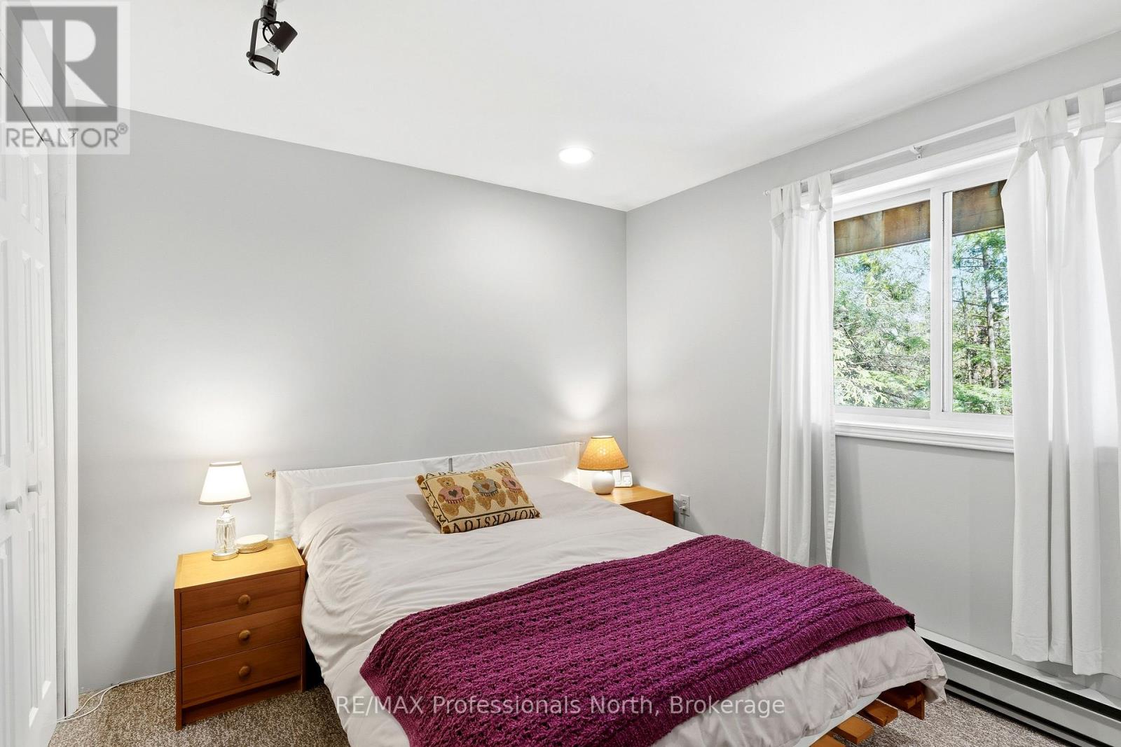 1048 ELK DRIVE - 29