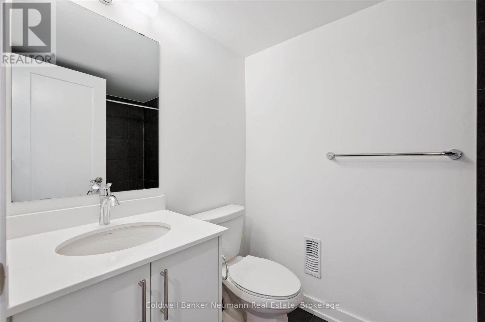 #25 940 ST DAVID STREET N - 11