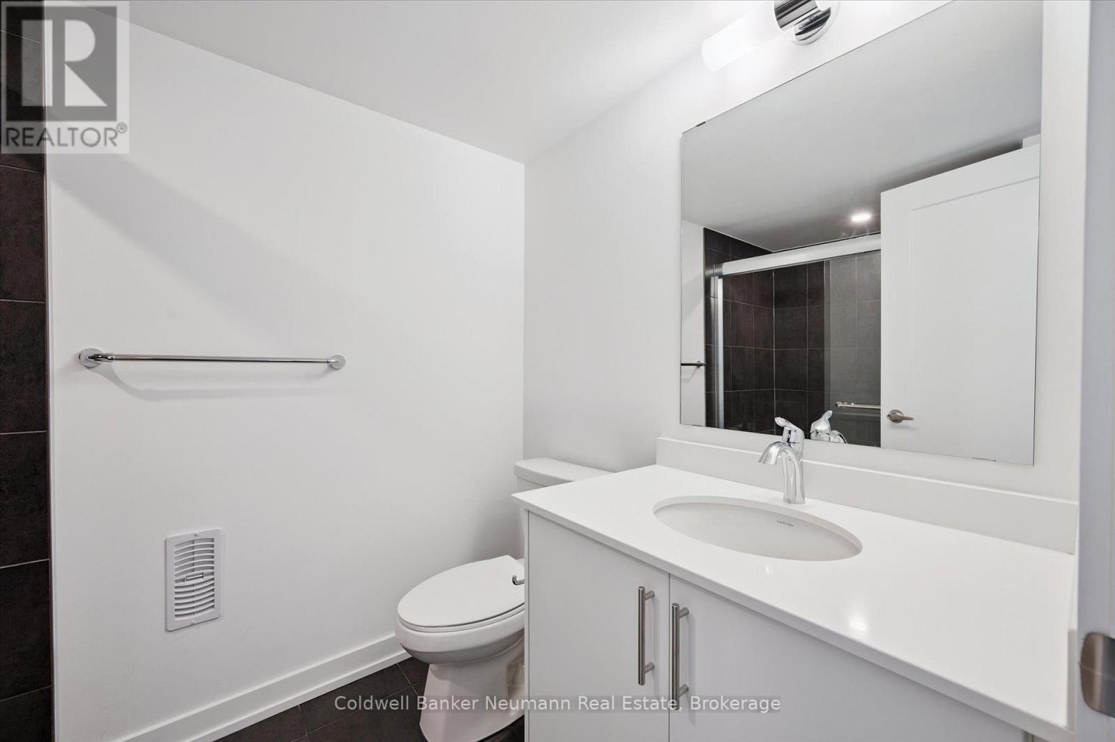 #25 940 ST DAVID STREET N - 15