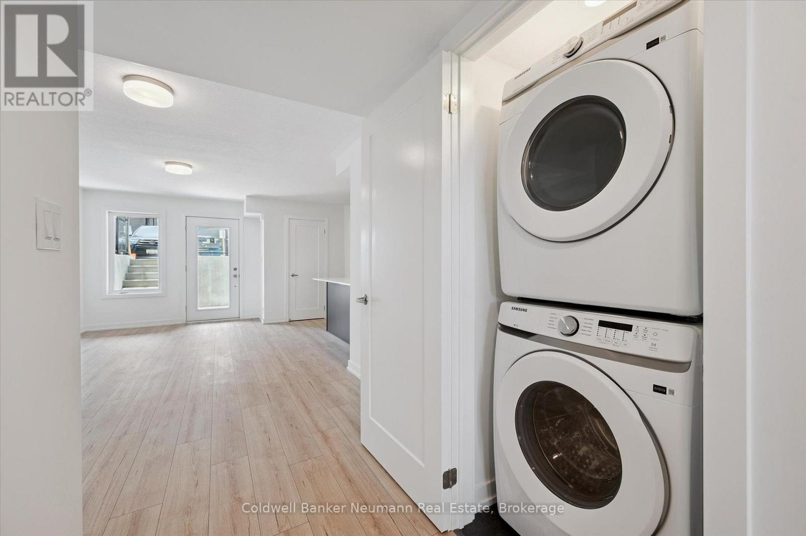 #25 940 ST DAVID STREET N - 17