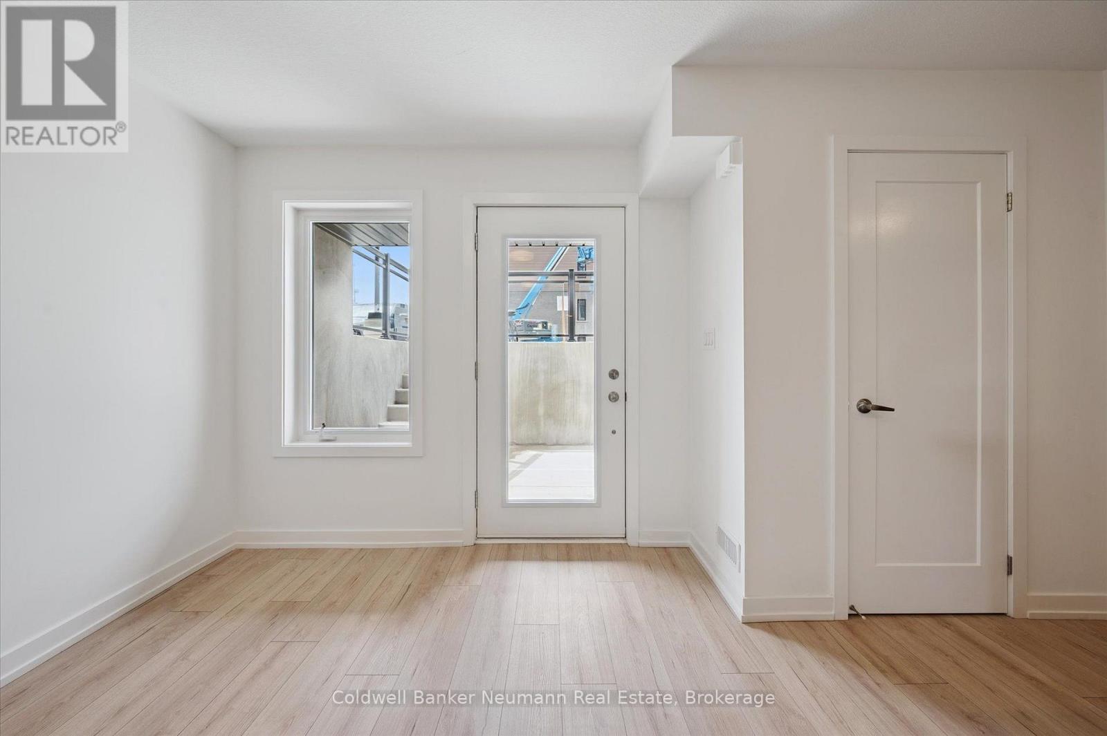 #25 940 ST DAVID STREET N - 7