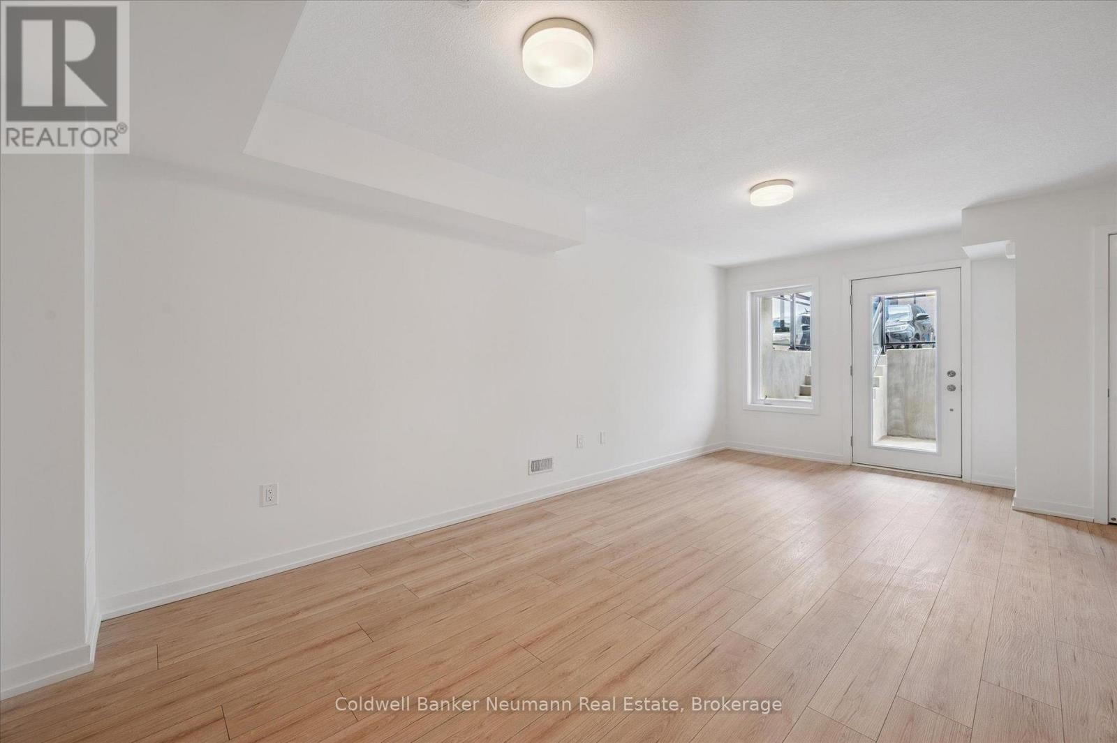 #25 940 ST DAVID STREET N - Image 8