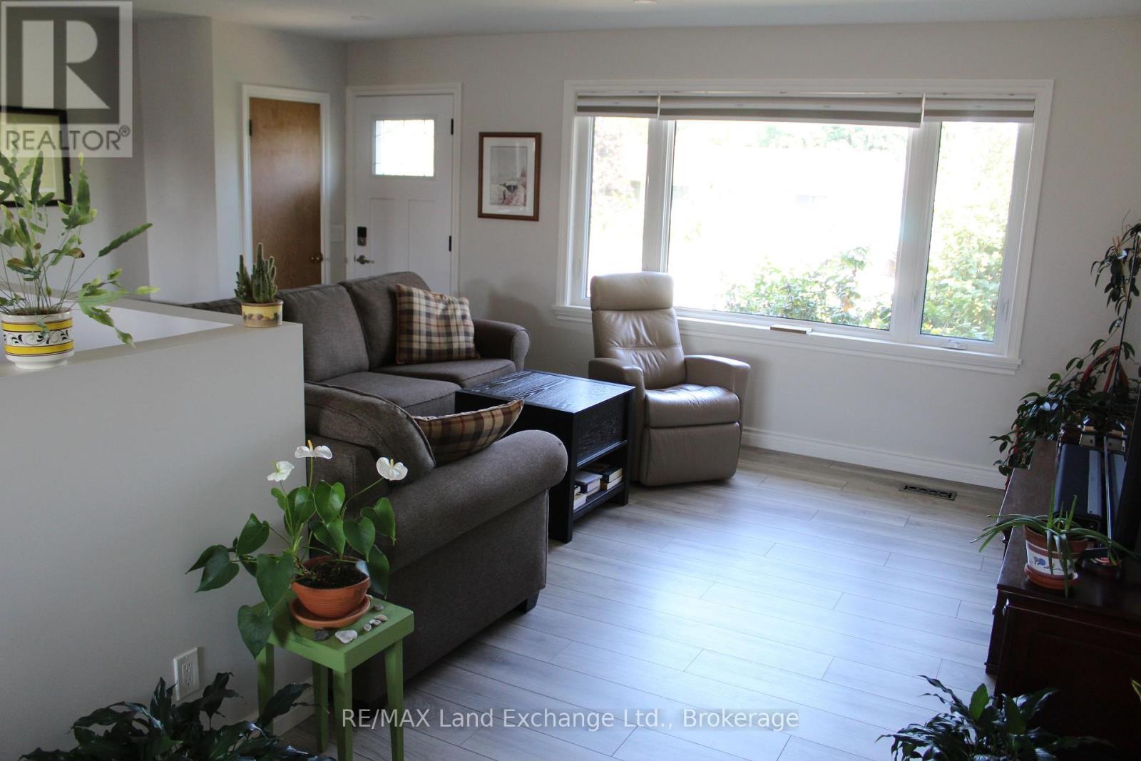 380 PRINCES STREET S - Image 9