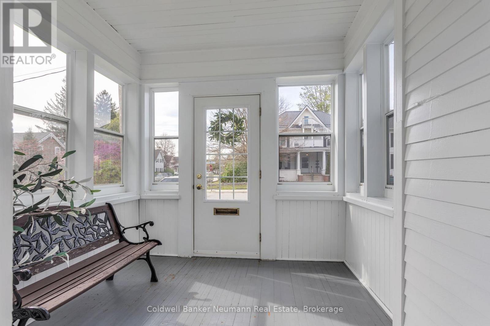 59 WASHINGTON GRAND AVENUE - 34