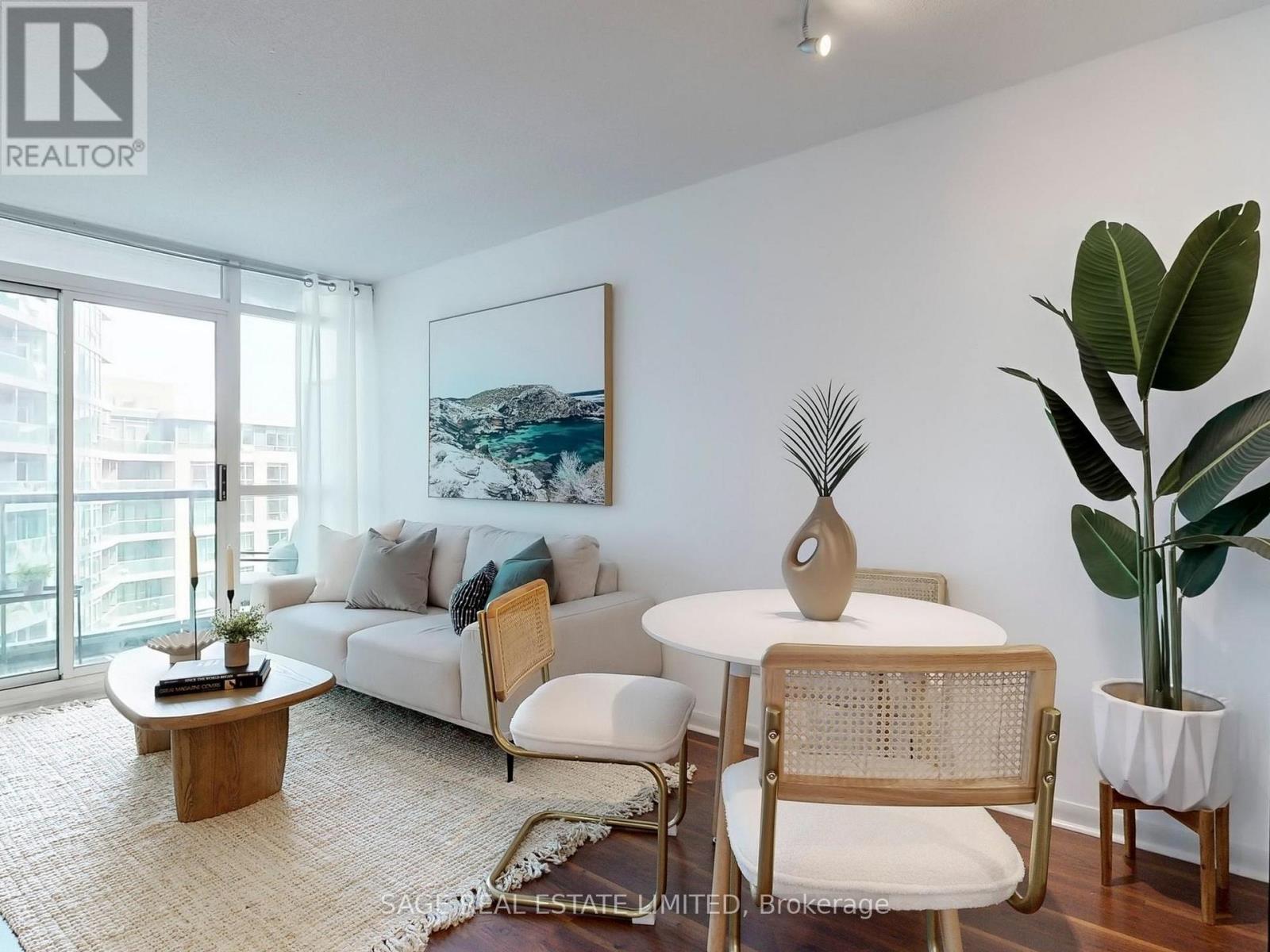 Photo of 219 Fort York Boulevard
