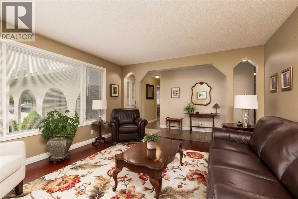 10 Seneca Place W - 4