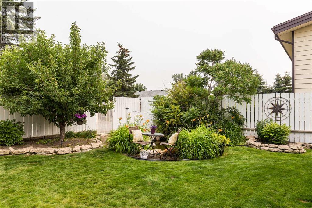 10 Seneca Place W - 27