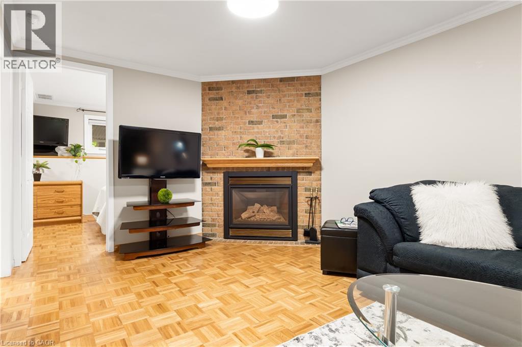 559 HALBERSTADT Circle - Image 32