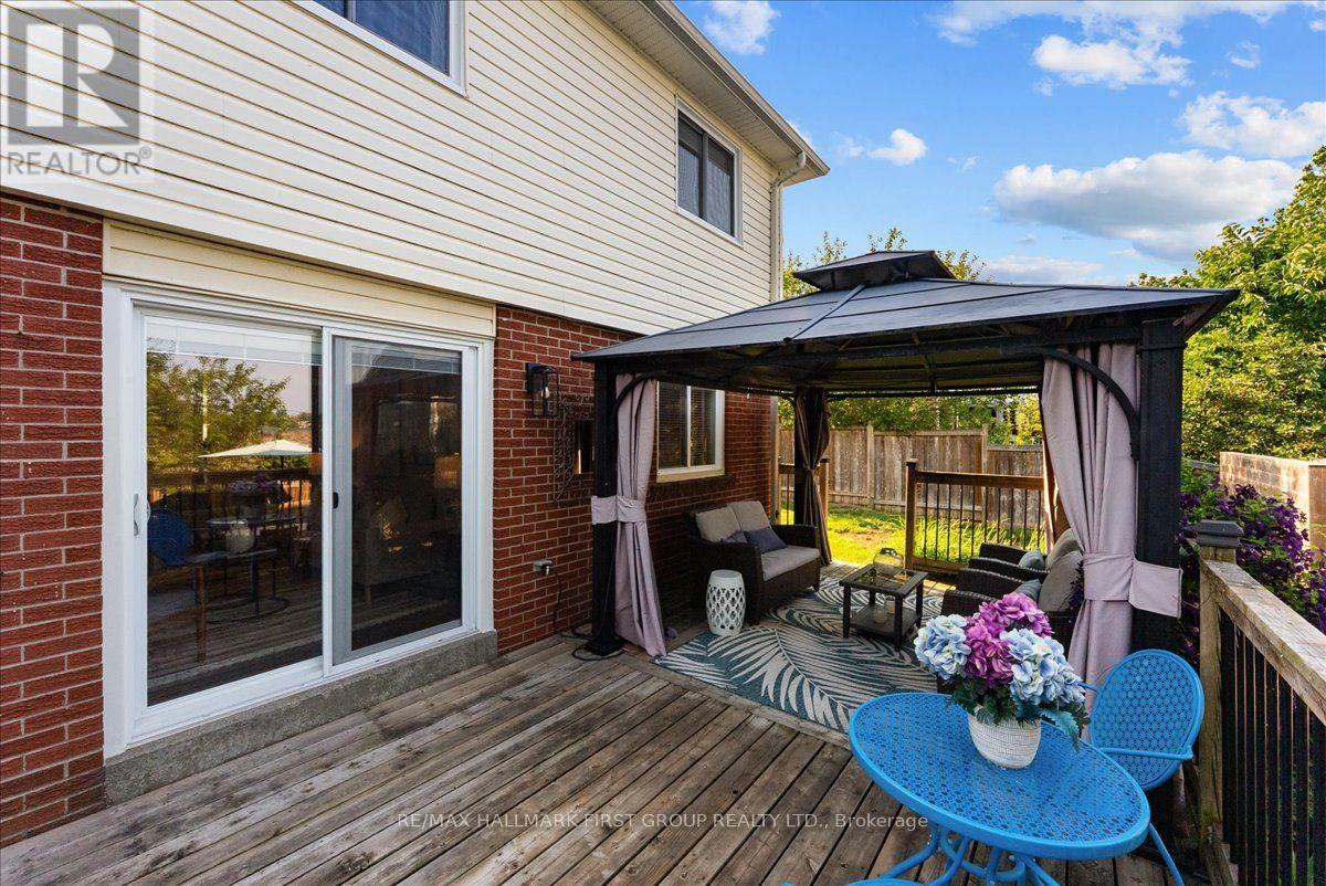 721 LEASIDE STREET - Image 40