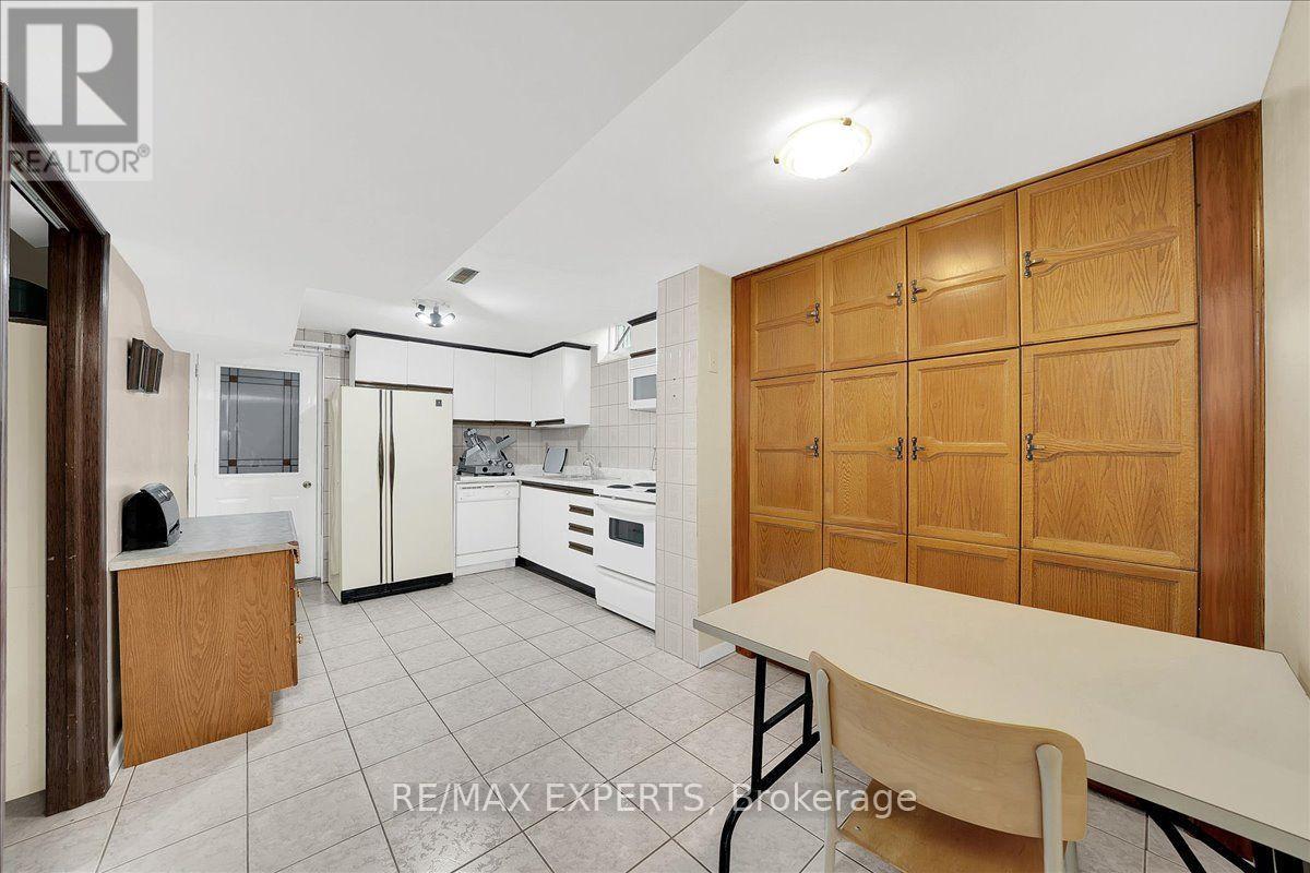 5 JORDANA DRIVE - 42