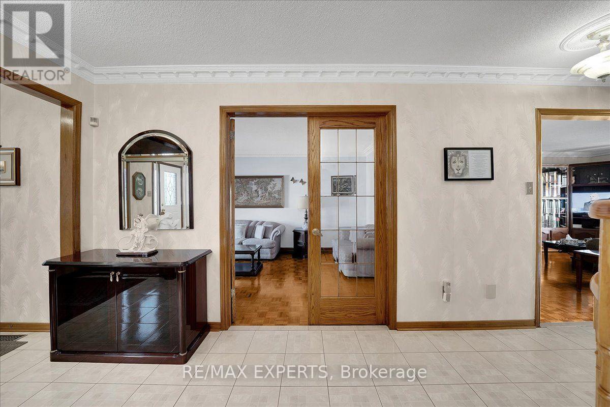 5 JORDANA DRIVE - 7