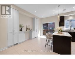 104 Gordon Circle, Newmarket, ON L3Y0C9 Photo 10
