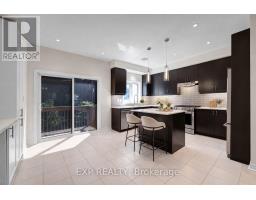 104 Gordon Circle, Newmarket, ON L3Y0C9 Photo 11