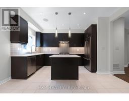 104 Gordon Circle, Newmarket, ON L3Y0C9 Photo 12