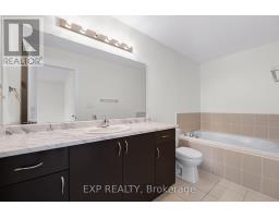 104 Gordon Circle, Newmarket, ON L3Y0C9 Photo 23