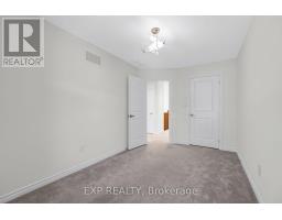 104 Gordon Circle, Newmarket, ON L3Y0C9 Photo 32