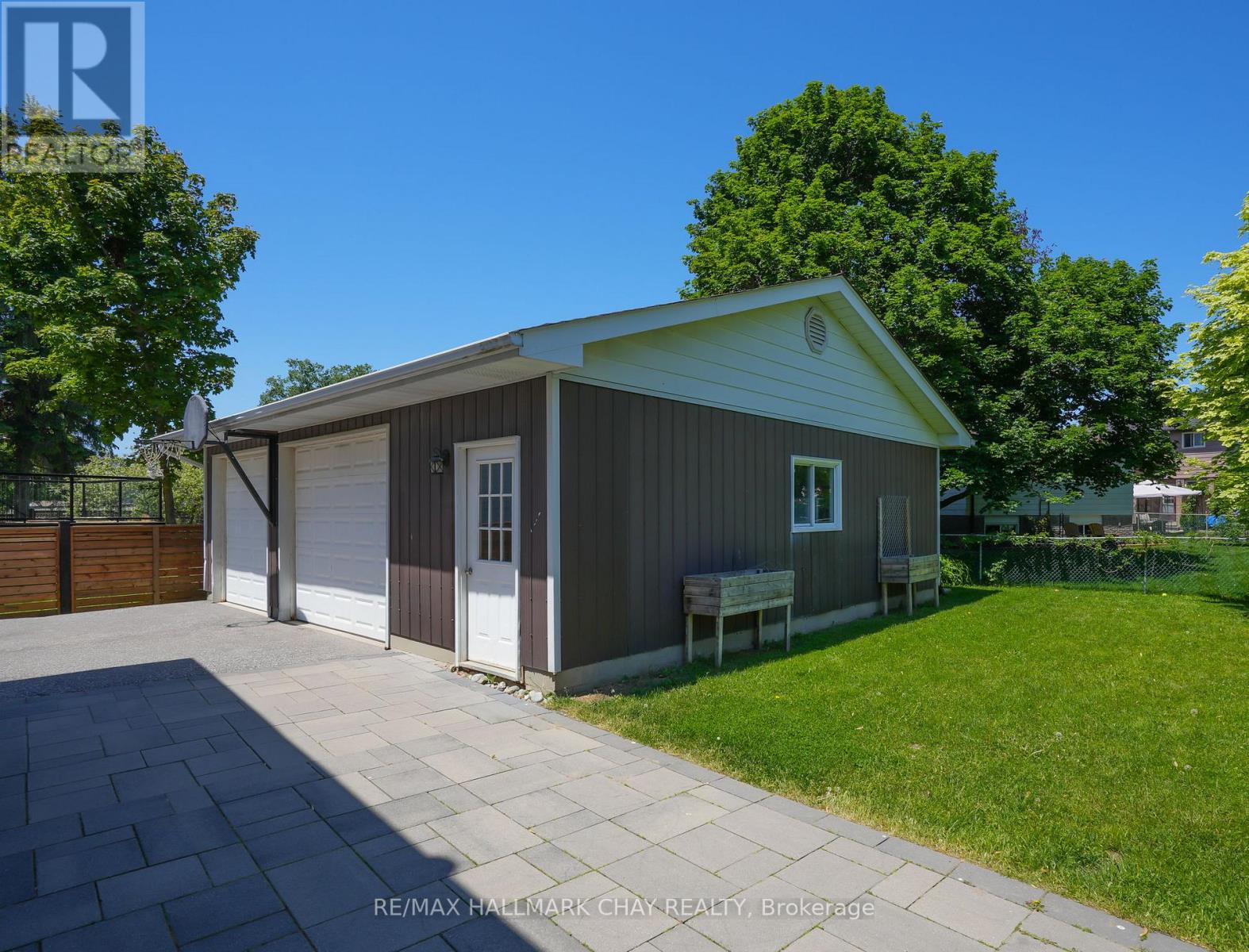 190 MACKENZIE STREET - 3