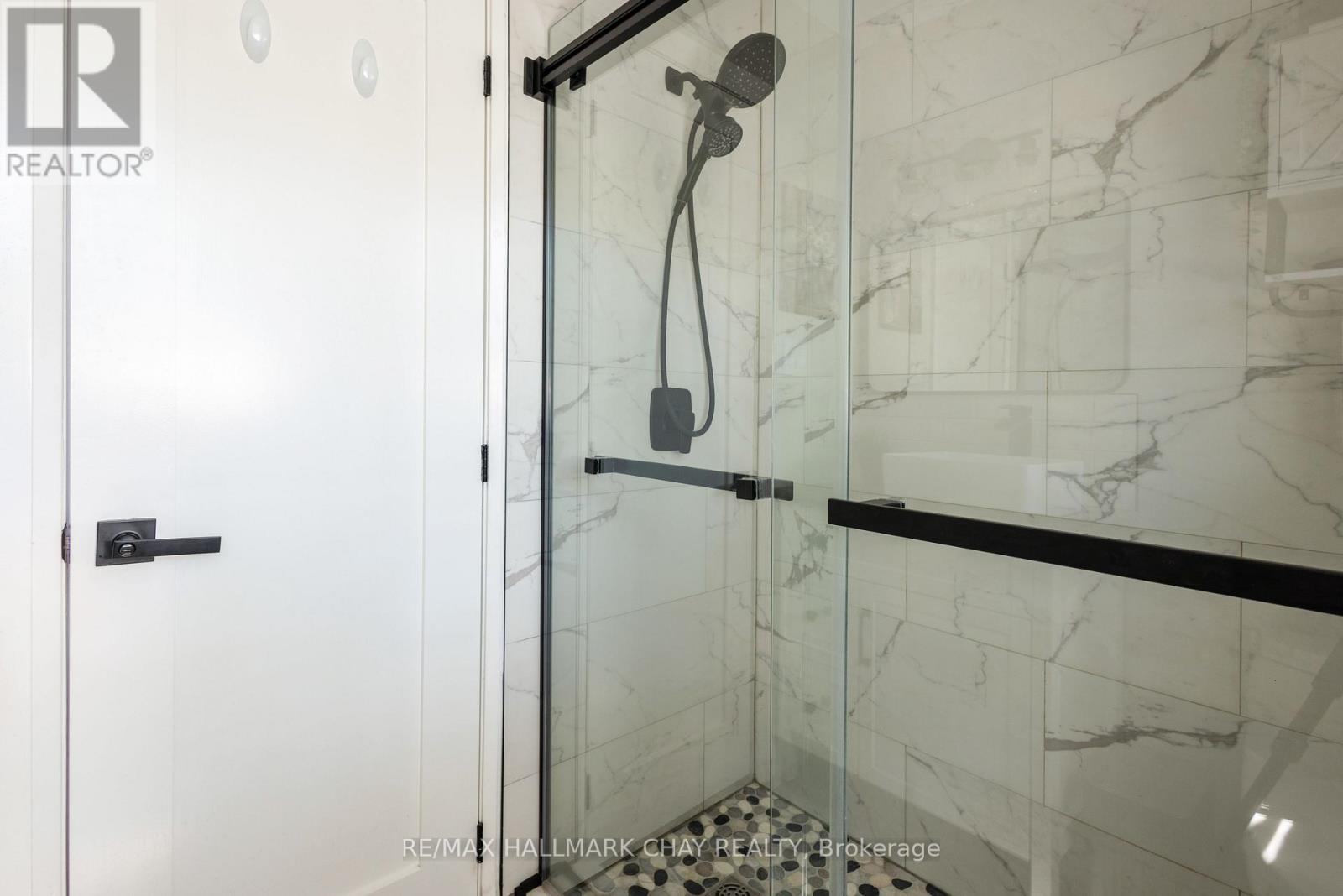 103 DAPHNE CRESCENT - Image 24