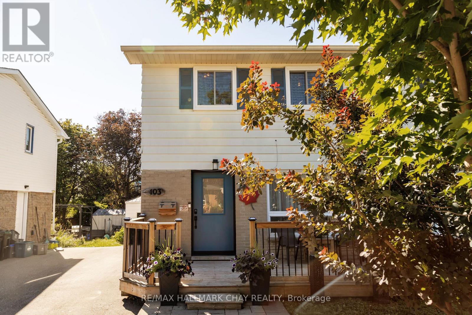 103 DAPHNE CRESCENT - 48