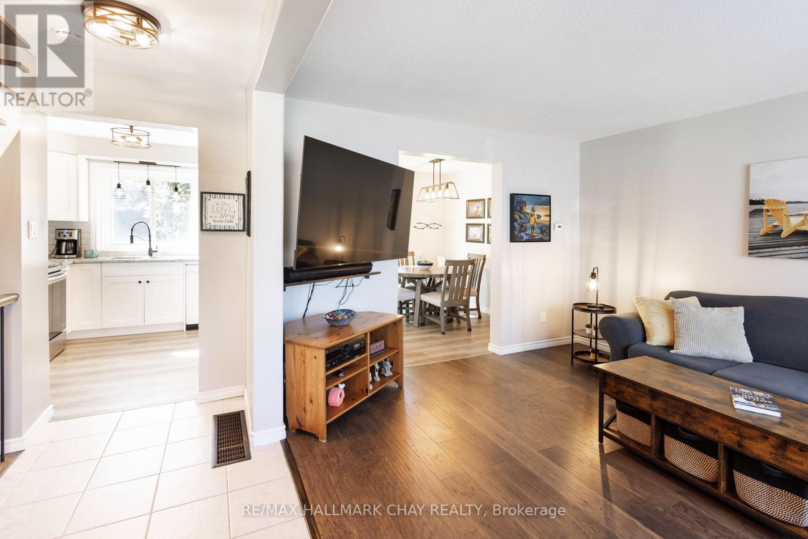 103 DAPHNE CRESCENT - Image 5