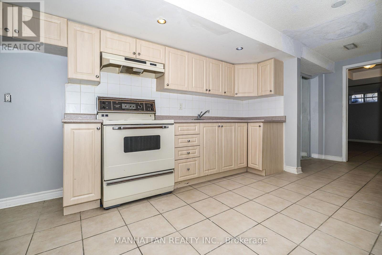 1220 WESTON ROAD - 20