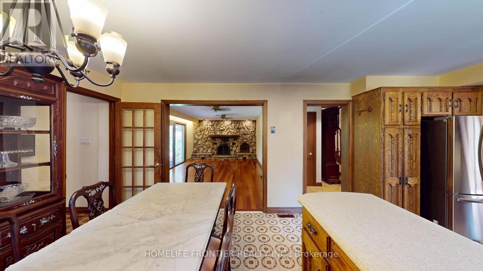 36 RIVERDALE DRIVE - 13