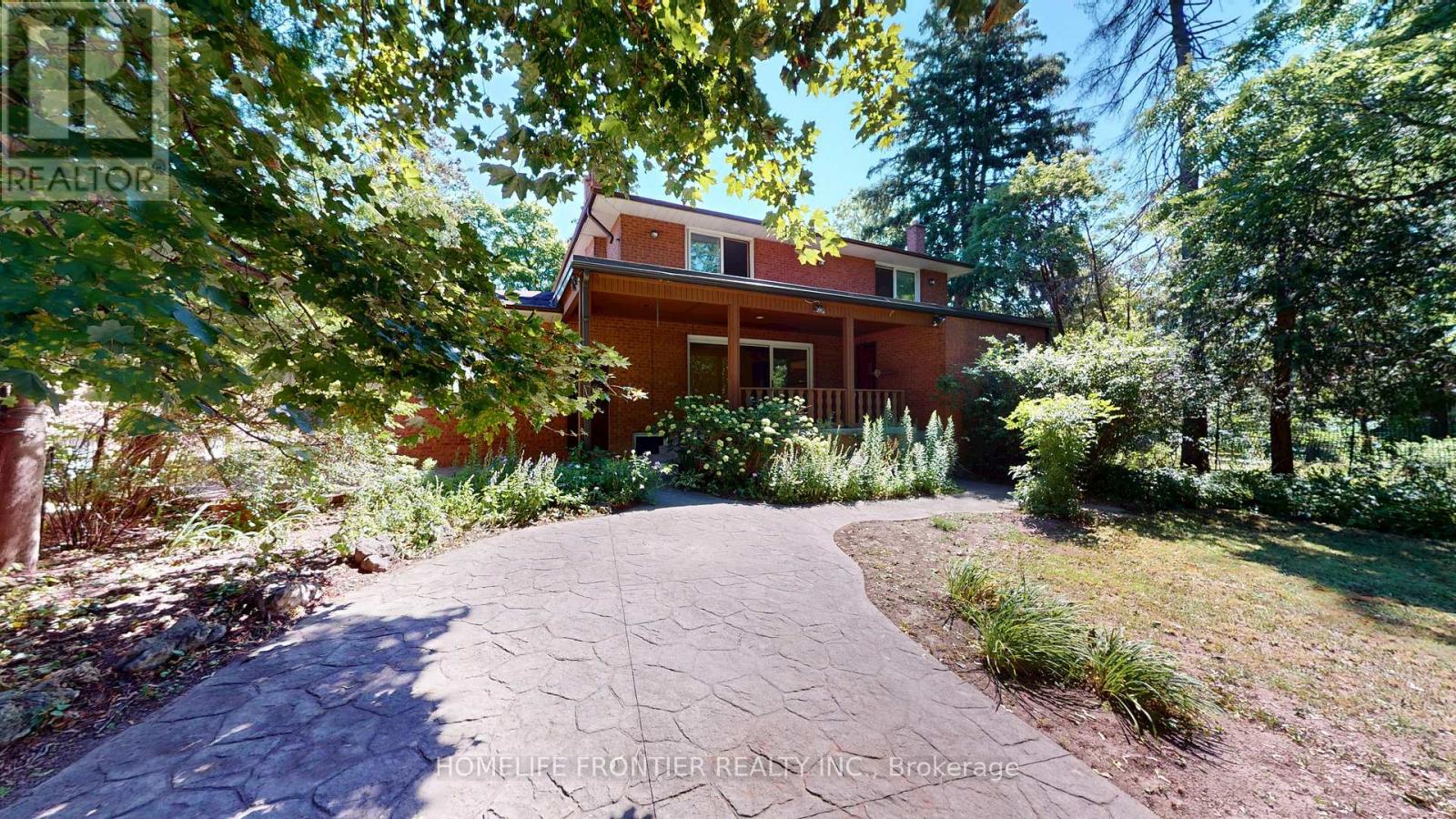 36 RIVERDALE DRIVE - 24
