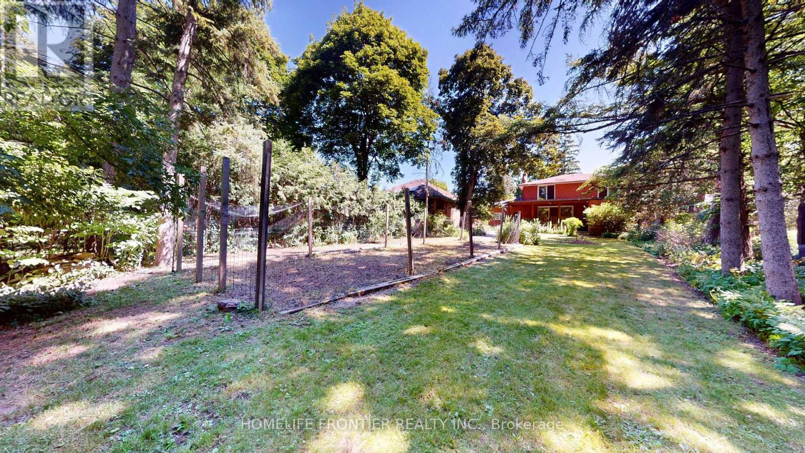 36 RIVERDALE DRIVE - 27