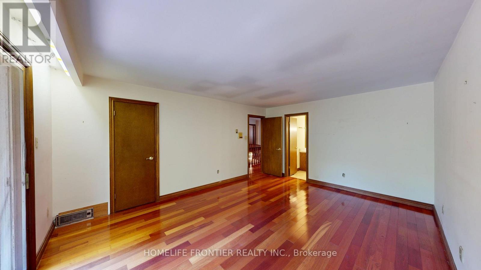 36 RIVERDALE DRIVE - 34