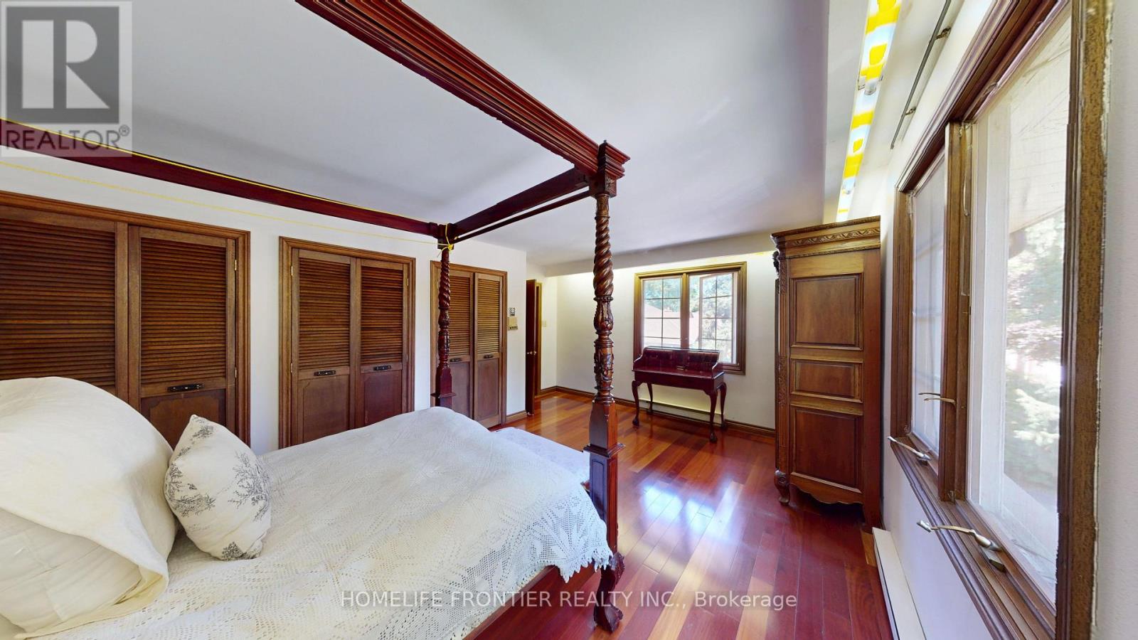 36 RIVERDALE DRIVE - 43
