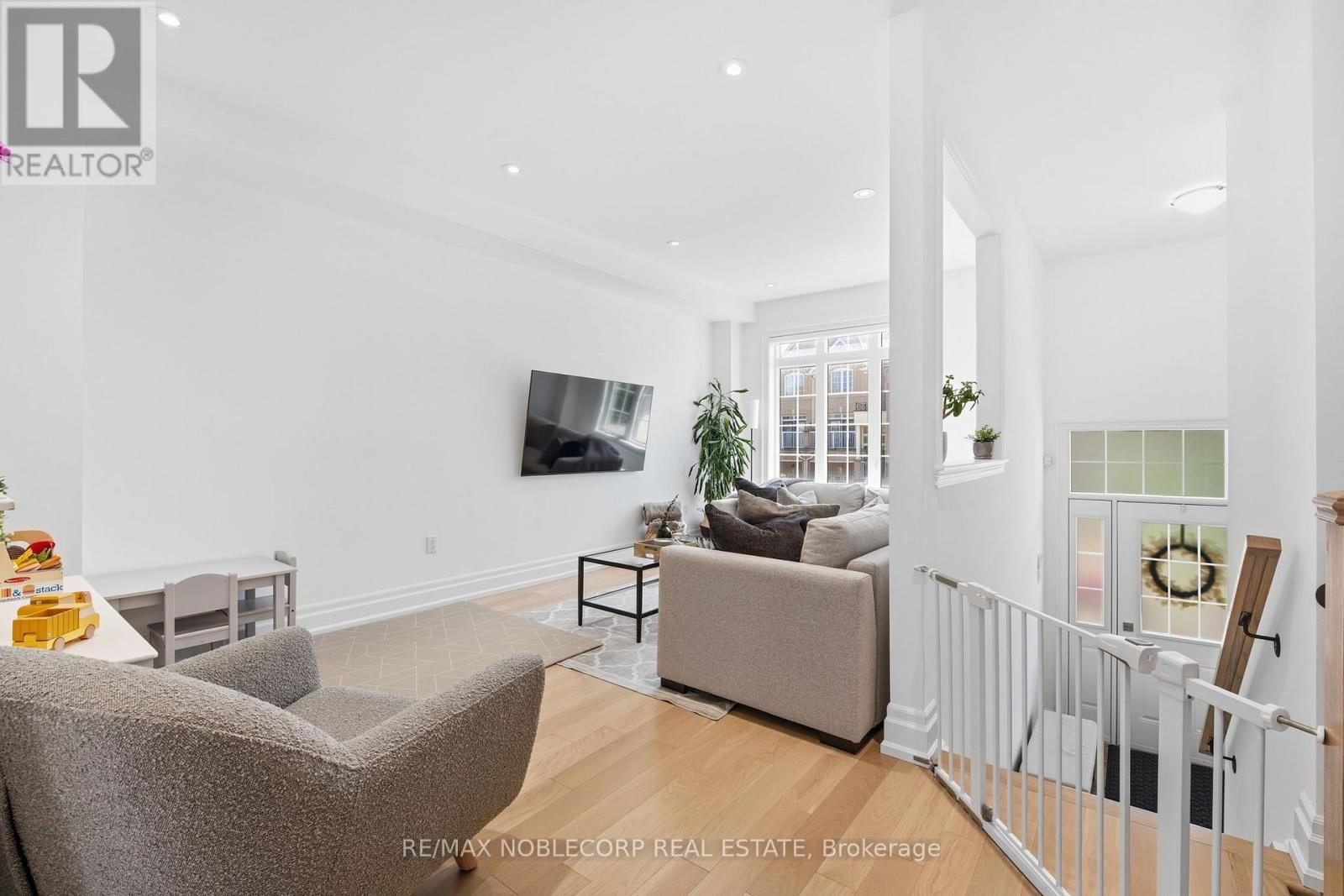 44 LOU POMANTI STREET - Image 10