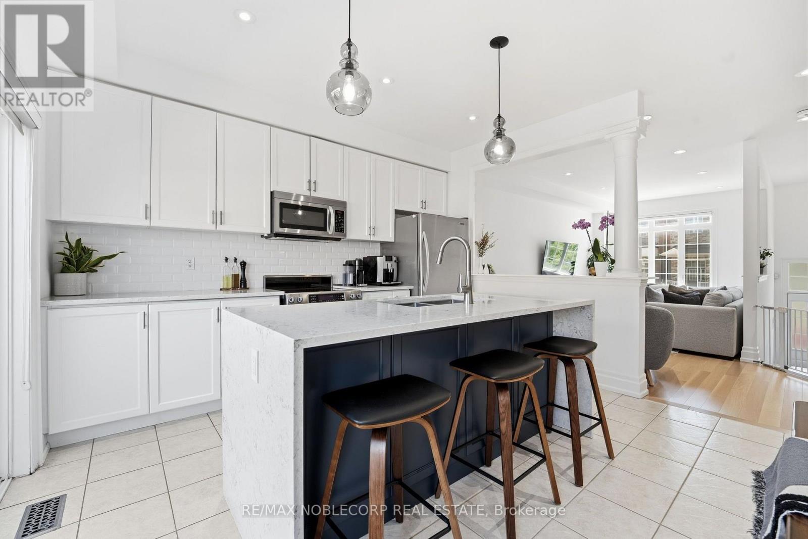 44 LOU POMANTI STREET - 17