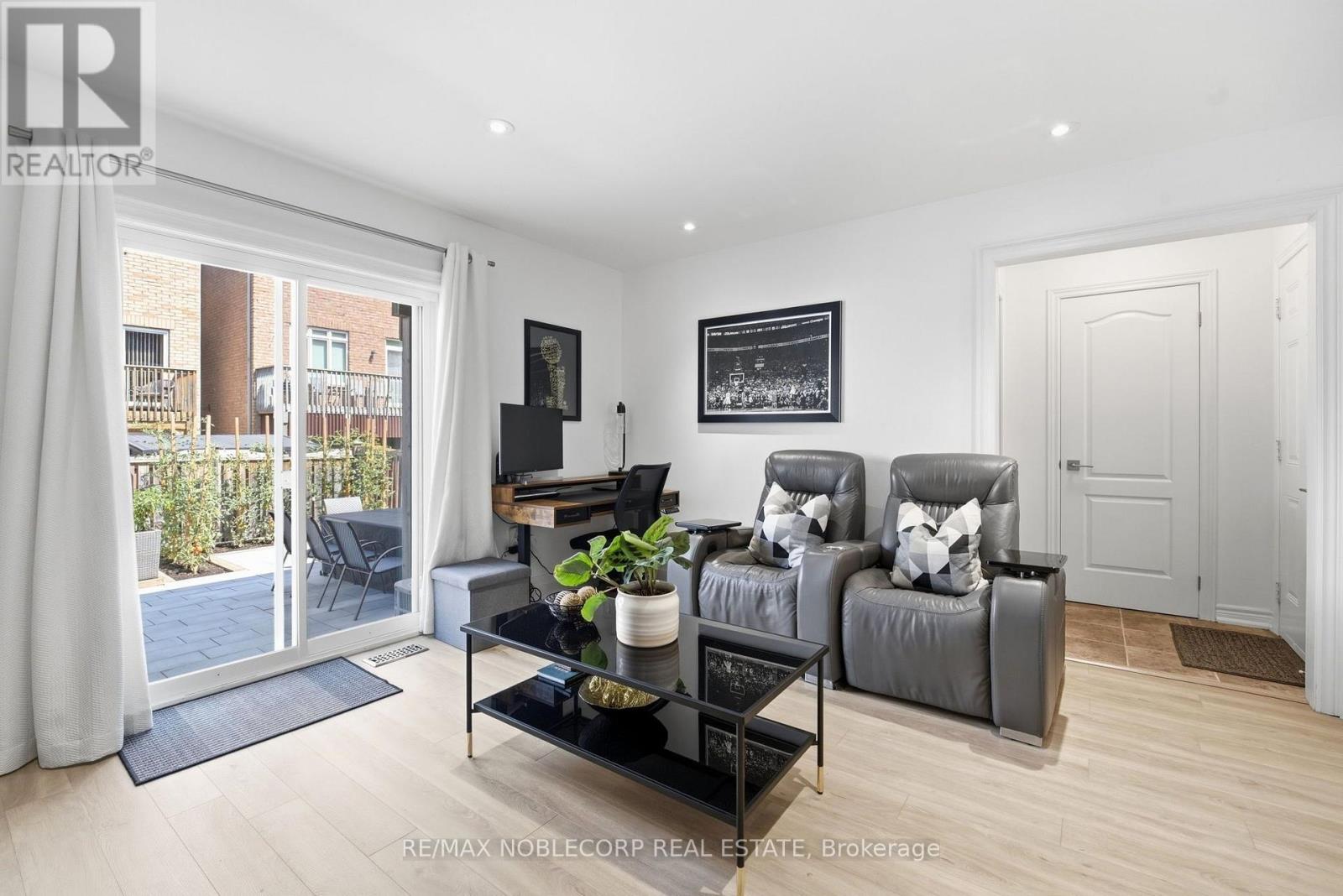 44 LOU POMANTI STREET - 29