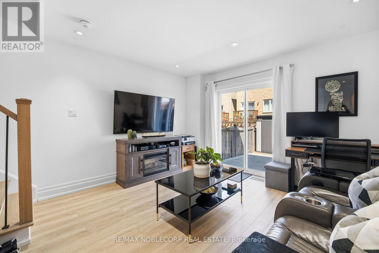 44 LOU POMANTI STREET - 30