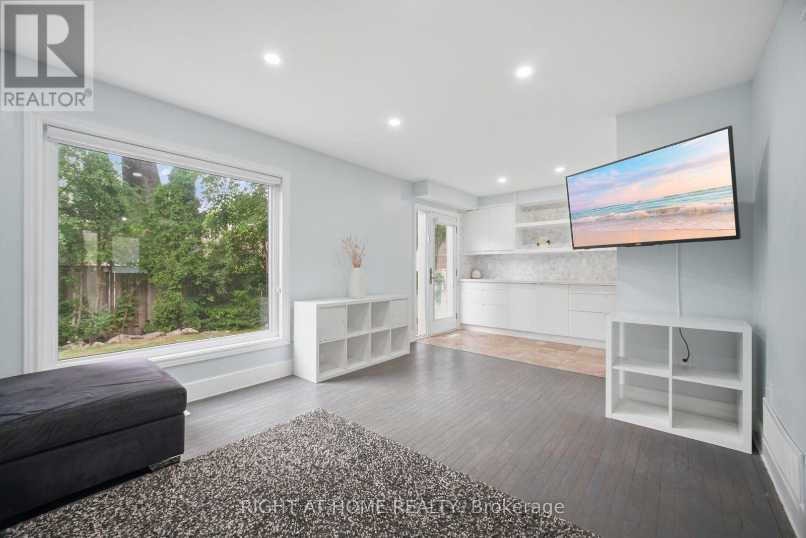 1527 FORESTDALE COURT - 10