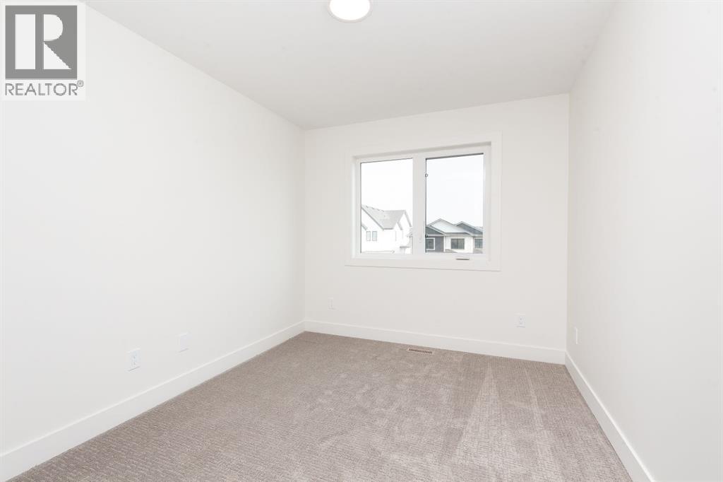 558 Malahat Green W - 21