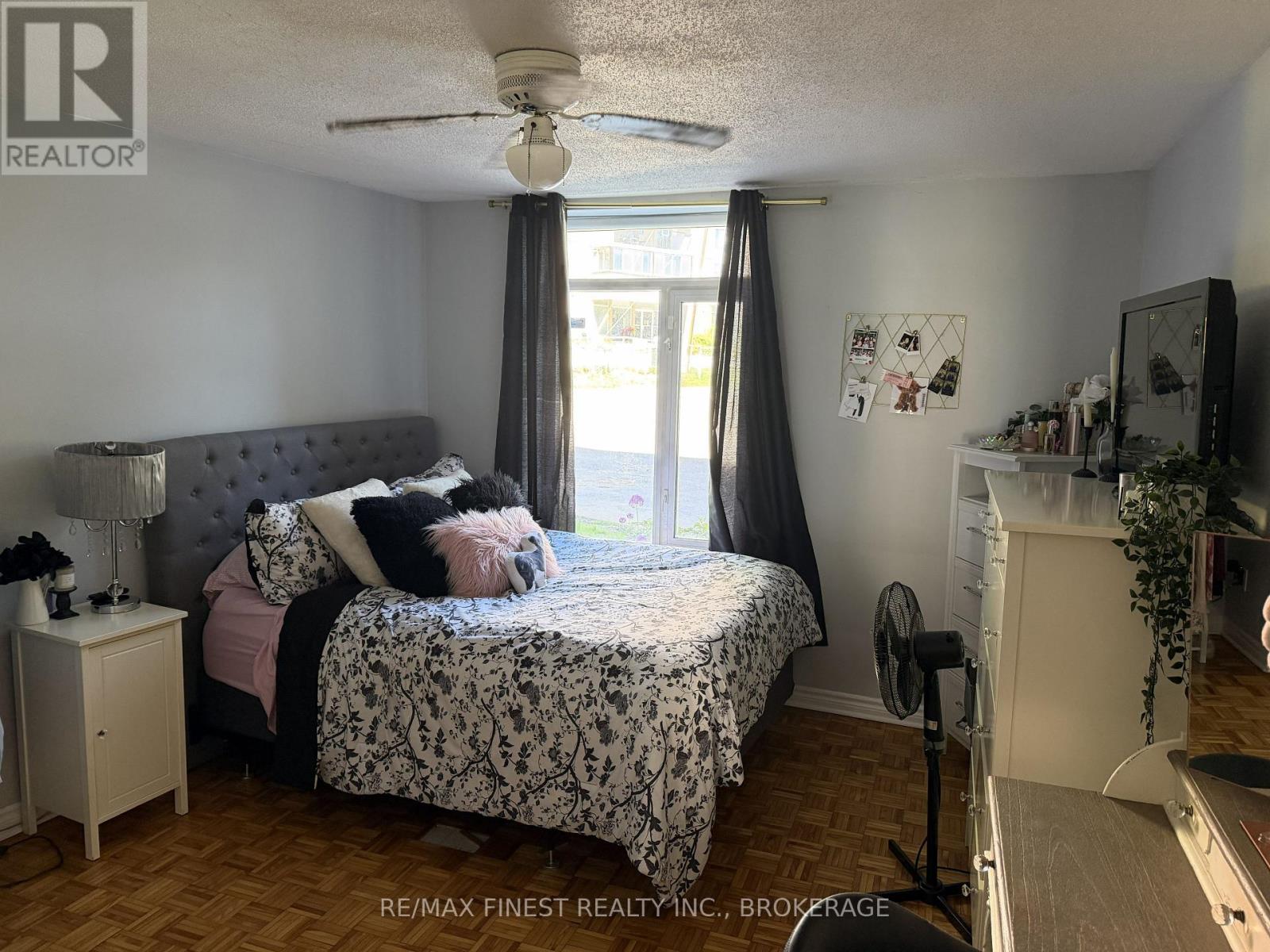 #106 1 MOWAT AVENUE - Image 5