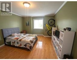 276 Grenfell Heights thumbnail 31