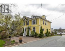 2pc Bathroom - 602 Francklyn Street, Halifax, NS B3H3B4 Photo 6