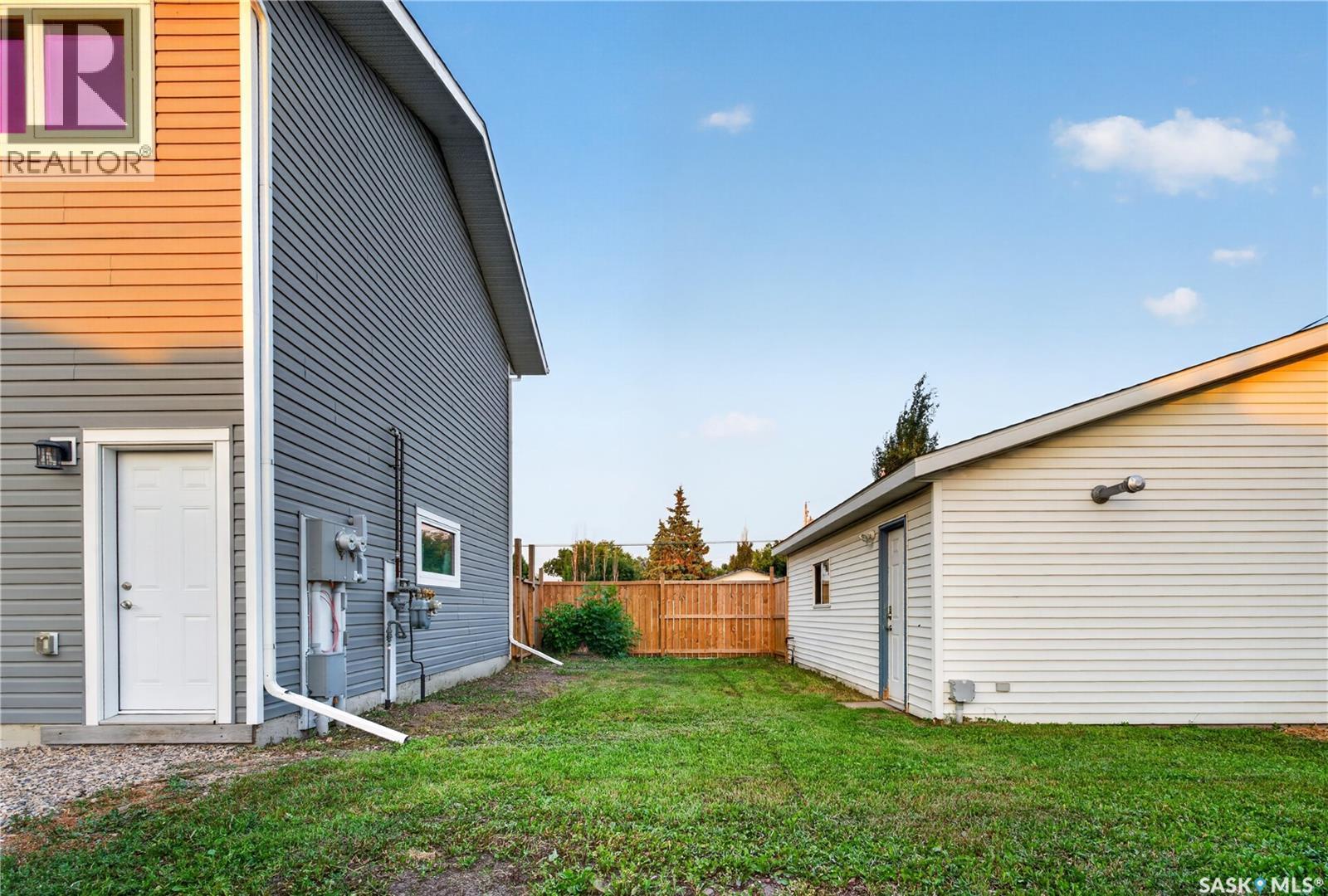 433 4th STREET N - 45