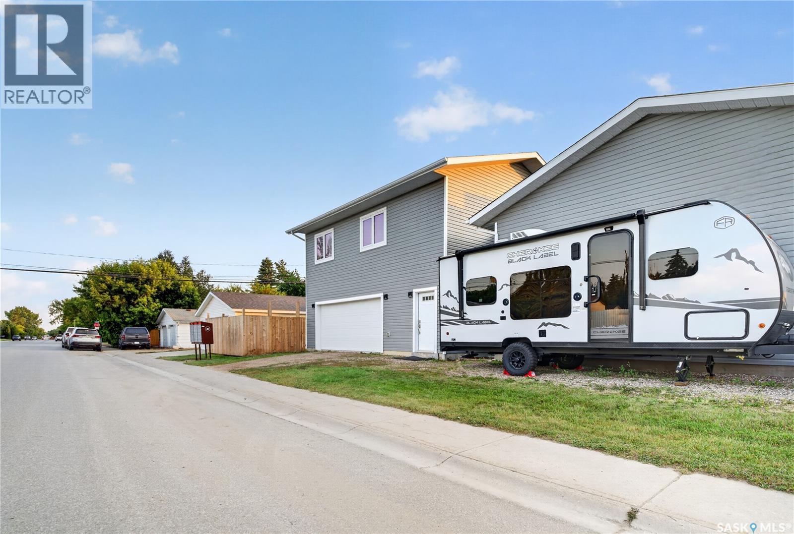 433 4th STREET N - Image 49