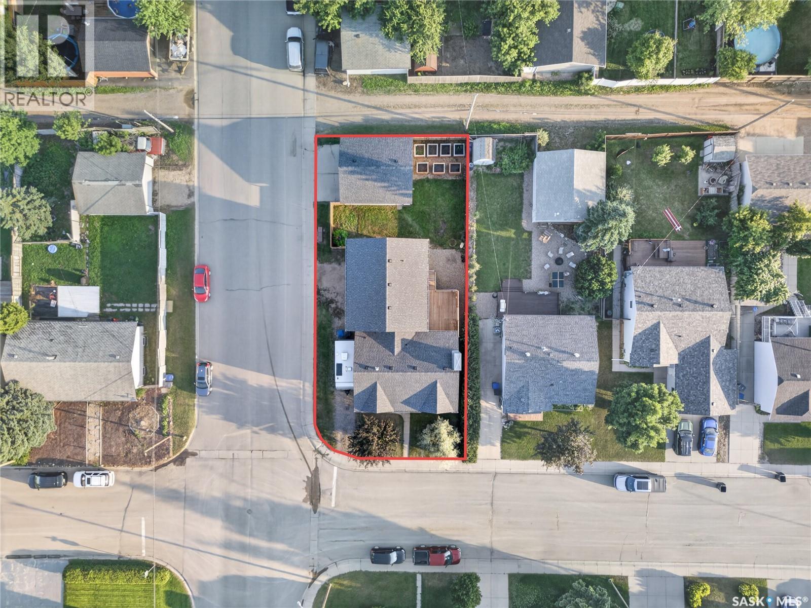 433 4th STREET N - Image 52