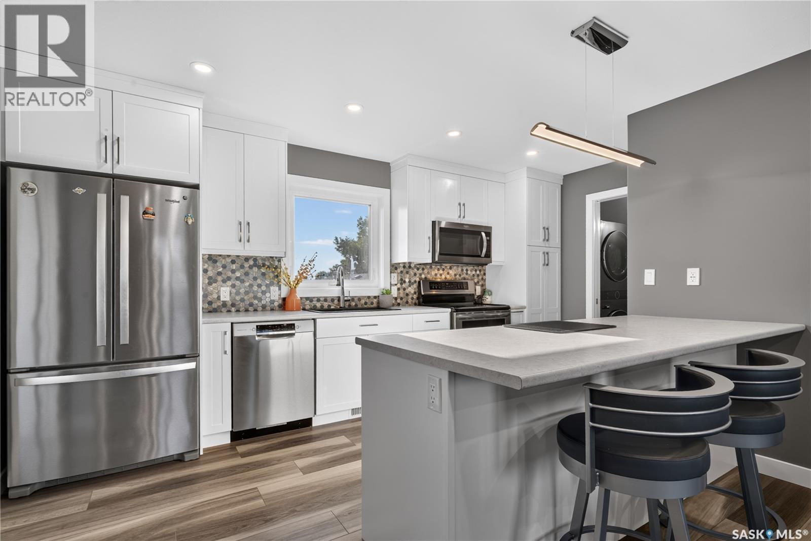 433 4th STREET N - Image 6