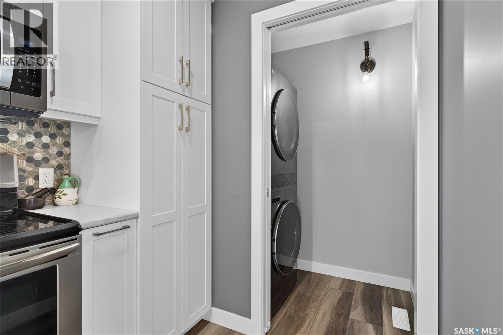 433 4th STREET N - Image 8