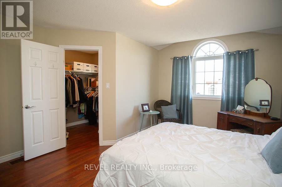#67 20 MCCONKEY CRESCENT - 14