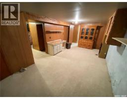 Laundry room - 386 4th Avenue N, Yorkton, SK S3N1B6 Photo 9