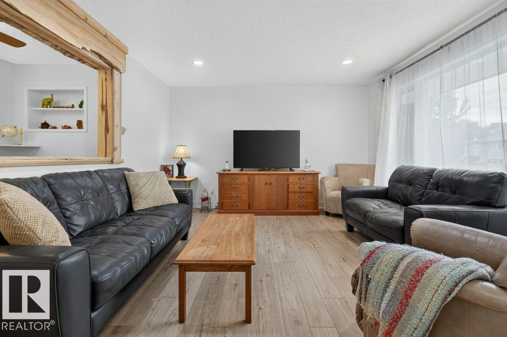 17 STARLING DR - Image 4