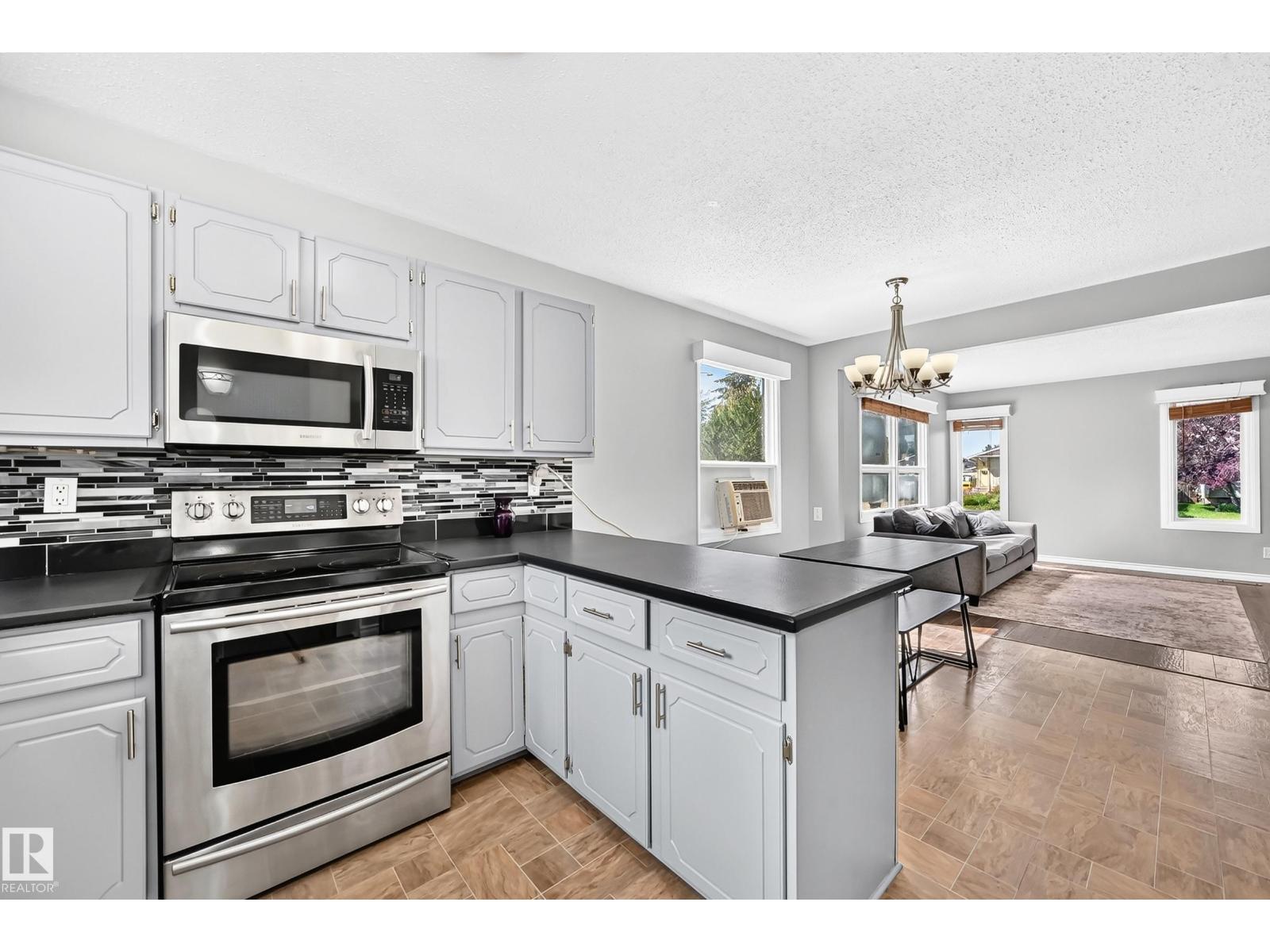 3615 10 AV NW - Image 12