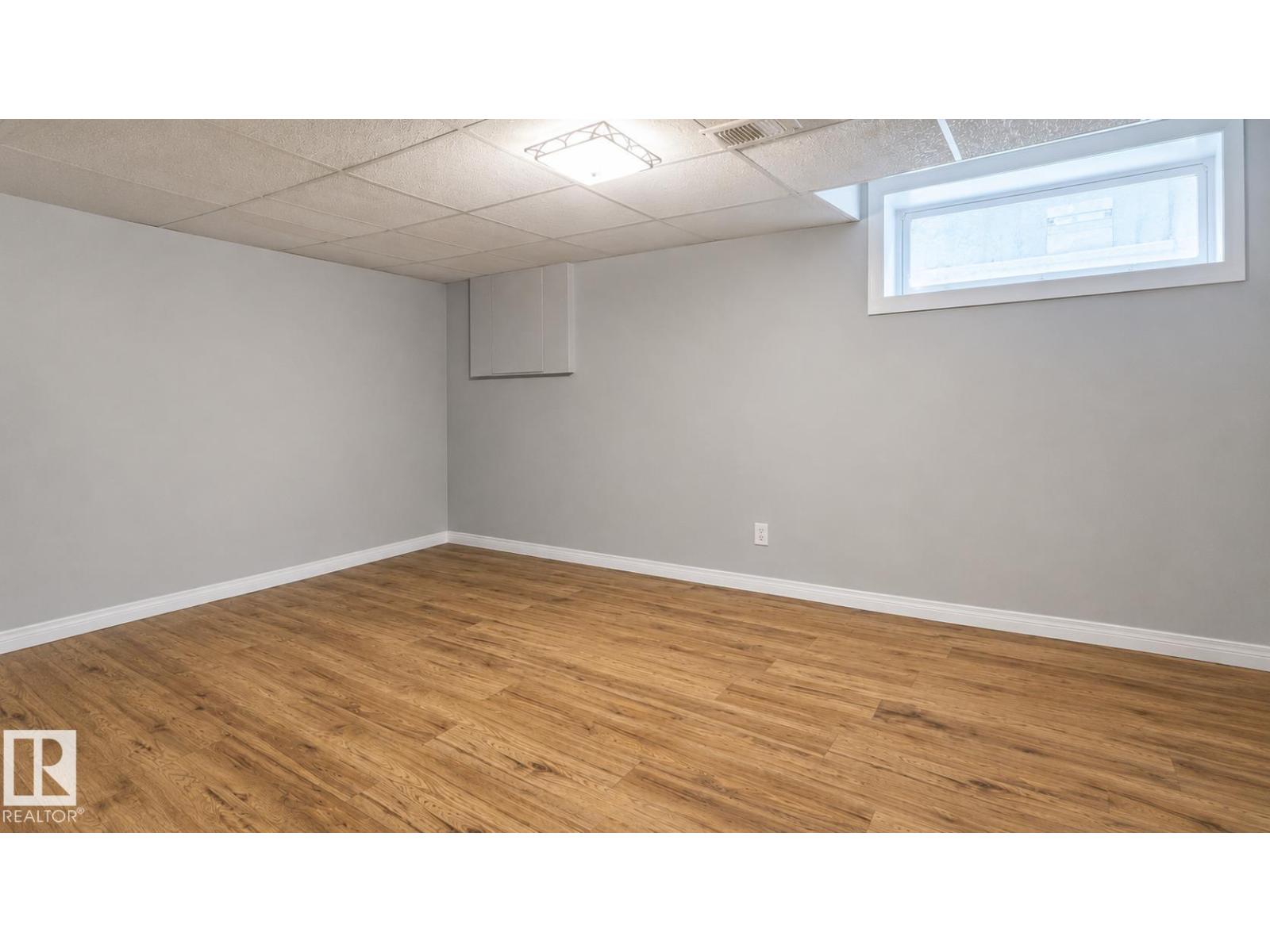 3615 10 AV NW - 25
