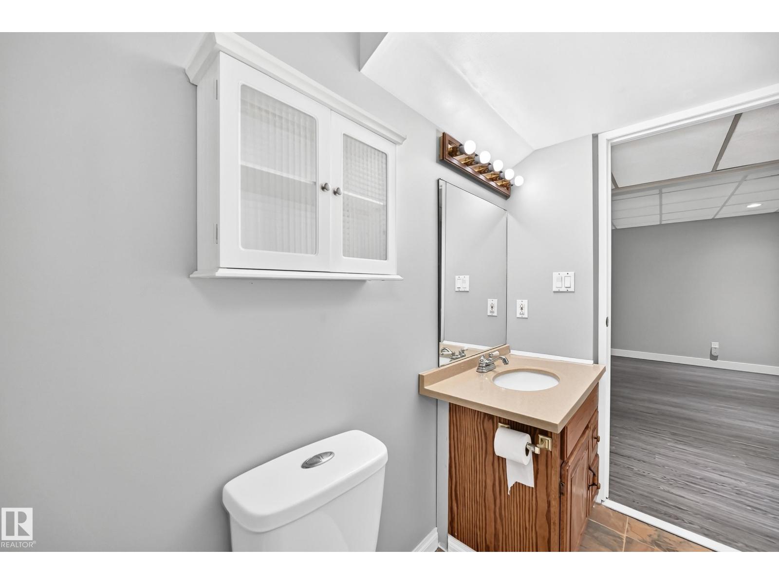 3615 10 AV NW - Image 27